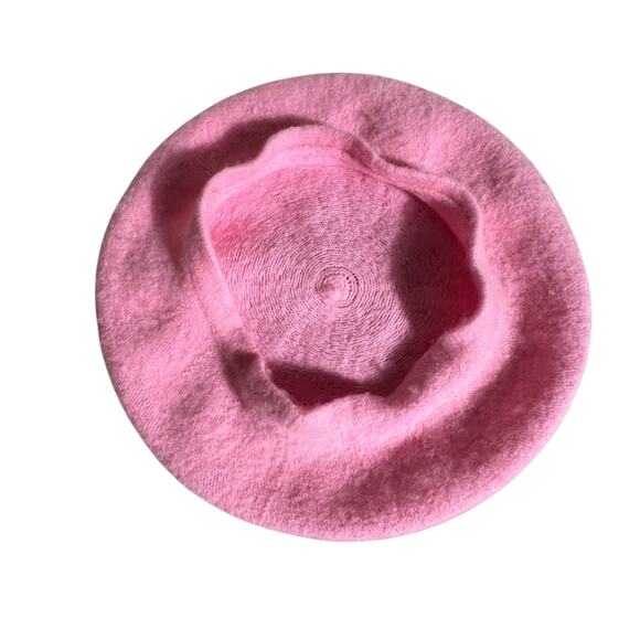 Vintage Pink Wool Beret, Soft and Stylish - Picture 5 of 5